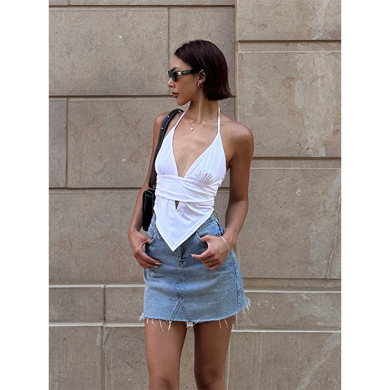 Antmvs Kira Solid Color White Halter Neck V-Neck Cropped Top