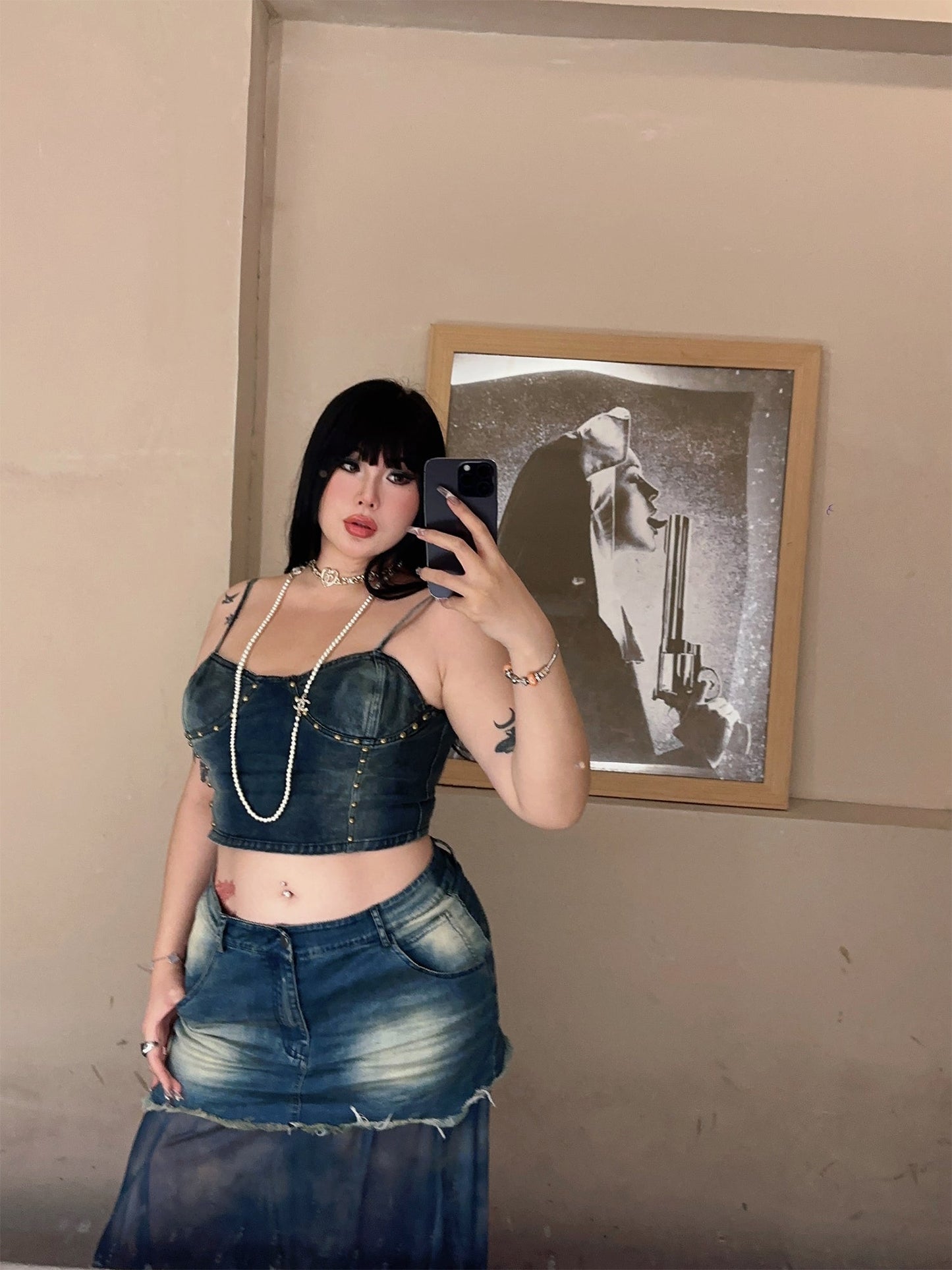 Antmvs Ilian Plus Size Denim Washed Studded Spaghetti Strap V-Neck Slim Cropped Camisole Top