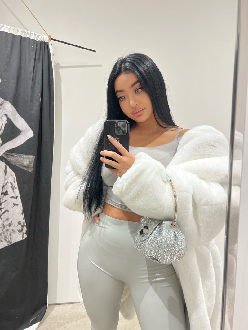Antmvs Lesly Solid Color Off-the-Shoulder Long Sleeve Slim Cropped Top