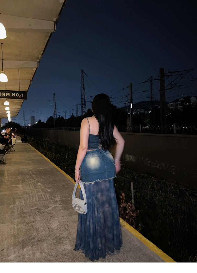 Antmvs Ilian Plus Size Denim Washed Studded Spaghetti Strap V-Neck Slim Cropped Camisole Top