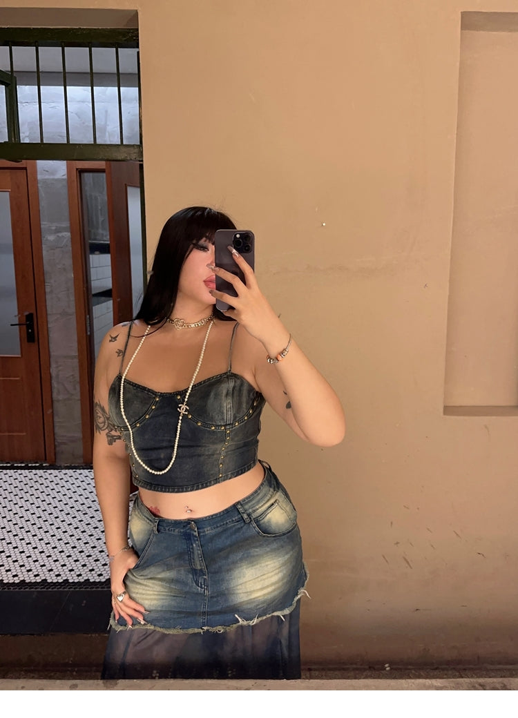 Antmvs Ilian Plus Size Denim Washed Studded Spaghetti Strap V-Neck Slim Cropped Camisole Top