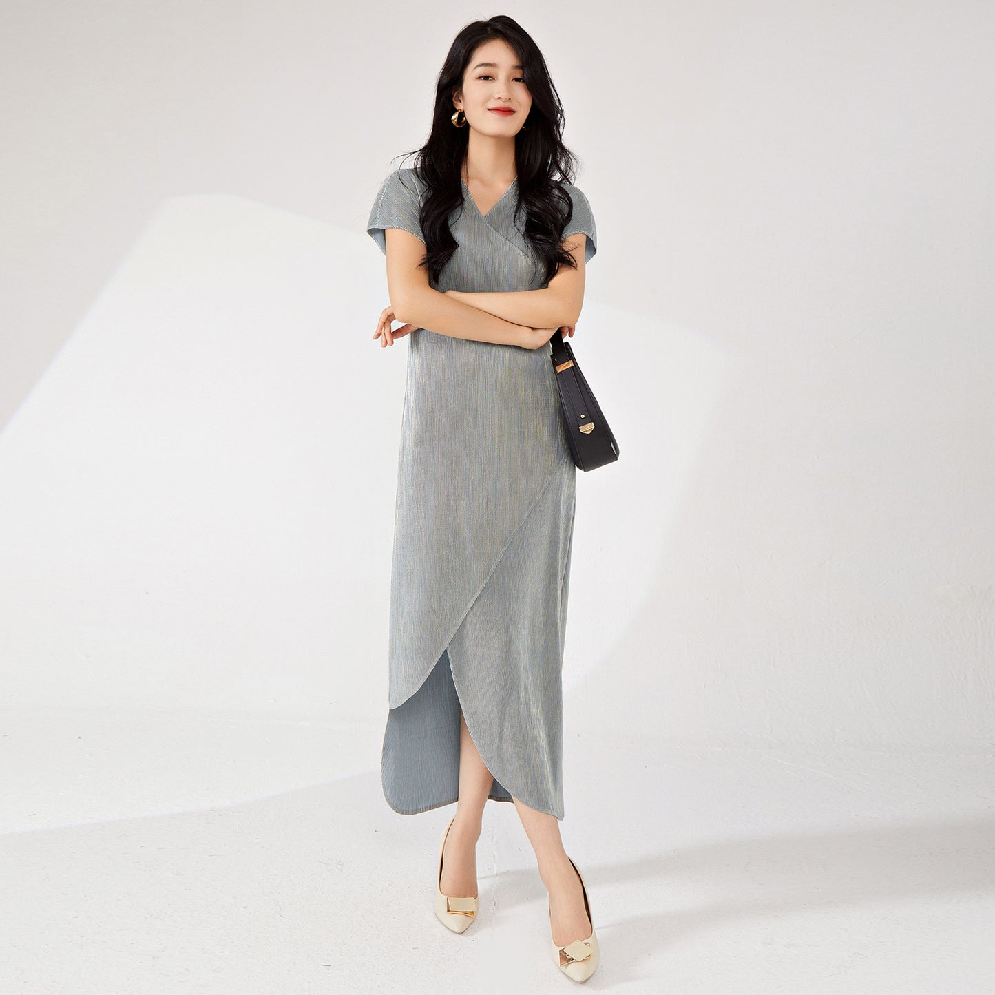 2025 dress spring and autumn women's high-end sense spring and summer new metal texture irregular split tie dress long dress