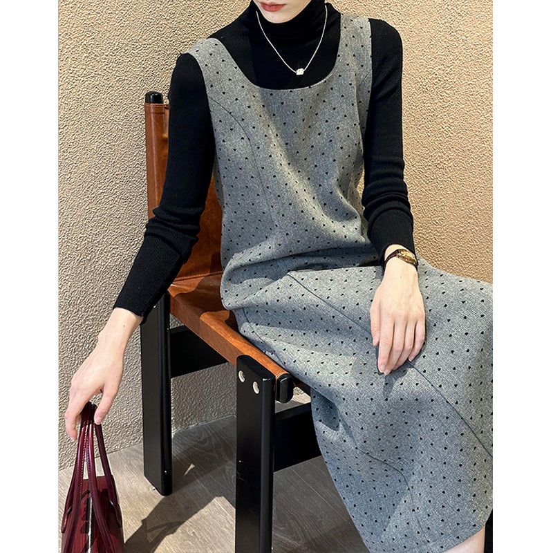 2025 popular autumn new Korean version loose U-neck design long polka dot temperament vest dress 0602