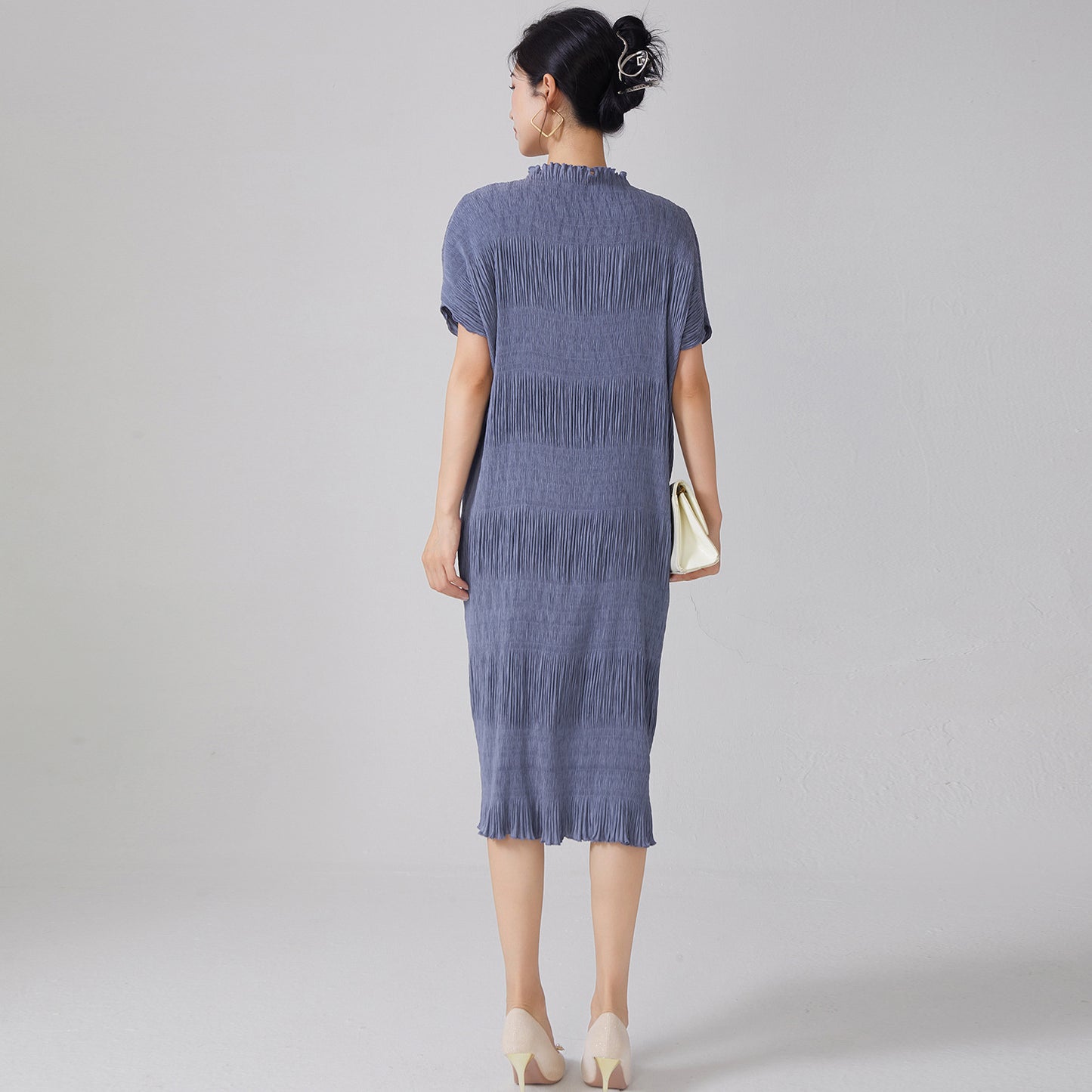2025 dress summer women's summer high sense 2025 new loose large size temperament simple and versatile medium and long dress