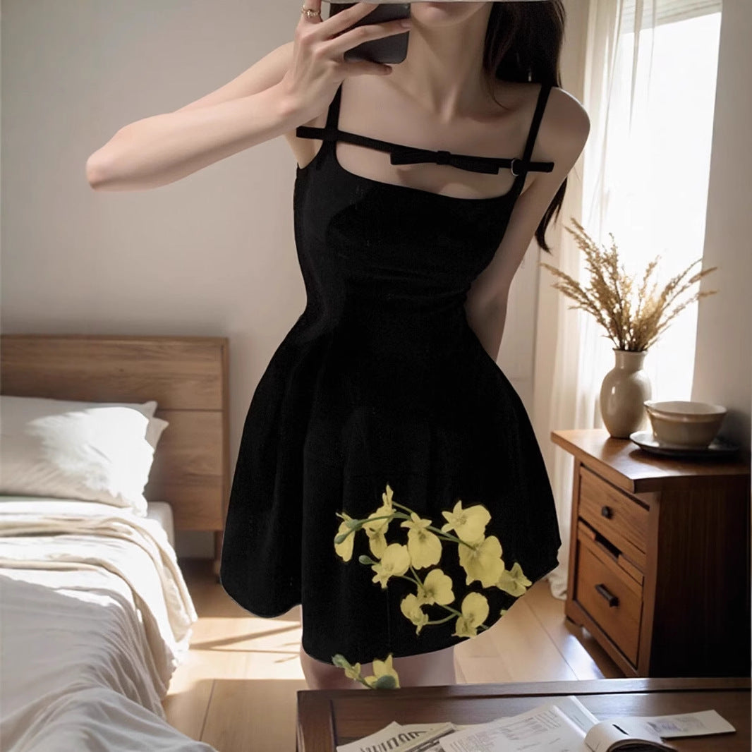 2025 Xiaoxiangfeng black bow neck dress women's summer waist daughter wind lotus leaf edge a word skirt