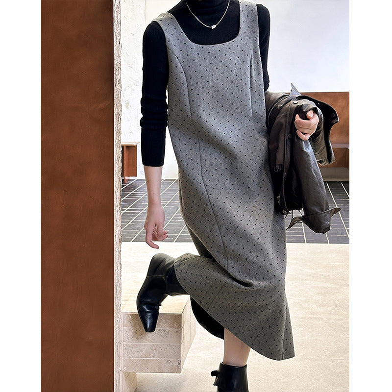 2025 popular autumn new Korean version loose U-neck design long polka dot temperament vest dress 0602