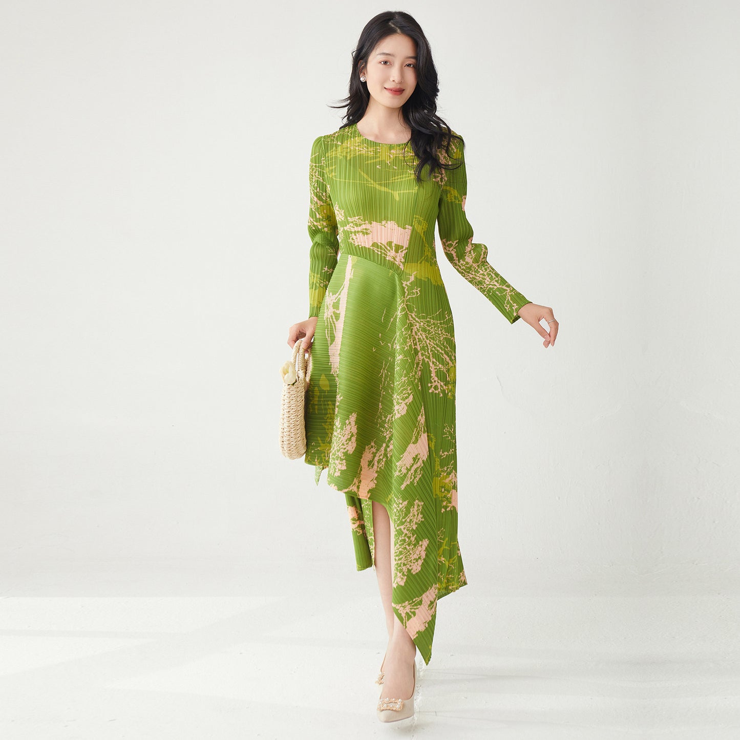 2025 Spring dress women's slim high-quality fashion versatile temperament elegant printing holiday style irregular skirt
