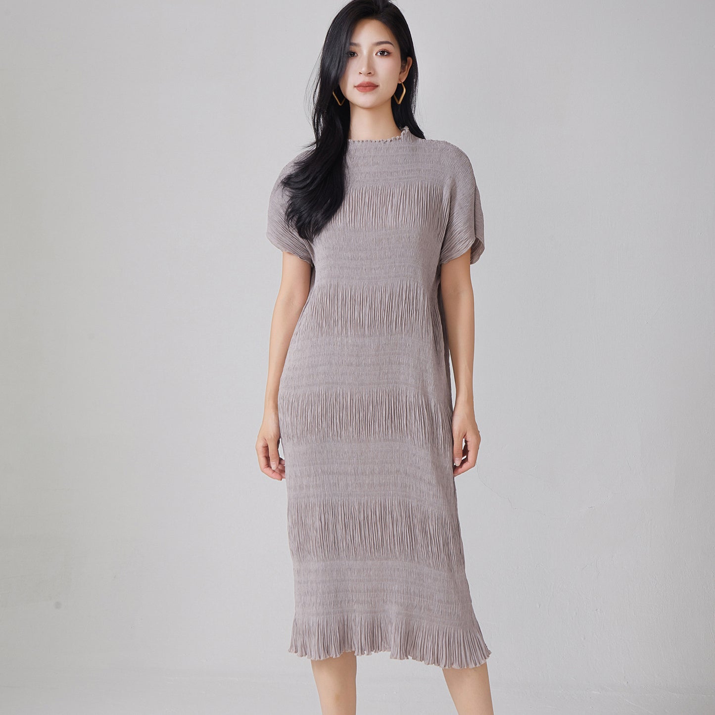 2025 dress summer women's summer high sense 2025 new loose large size temperament simple and versatile medium and long dress