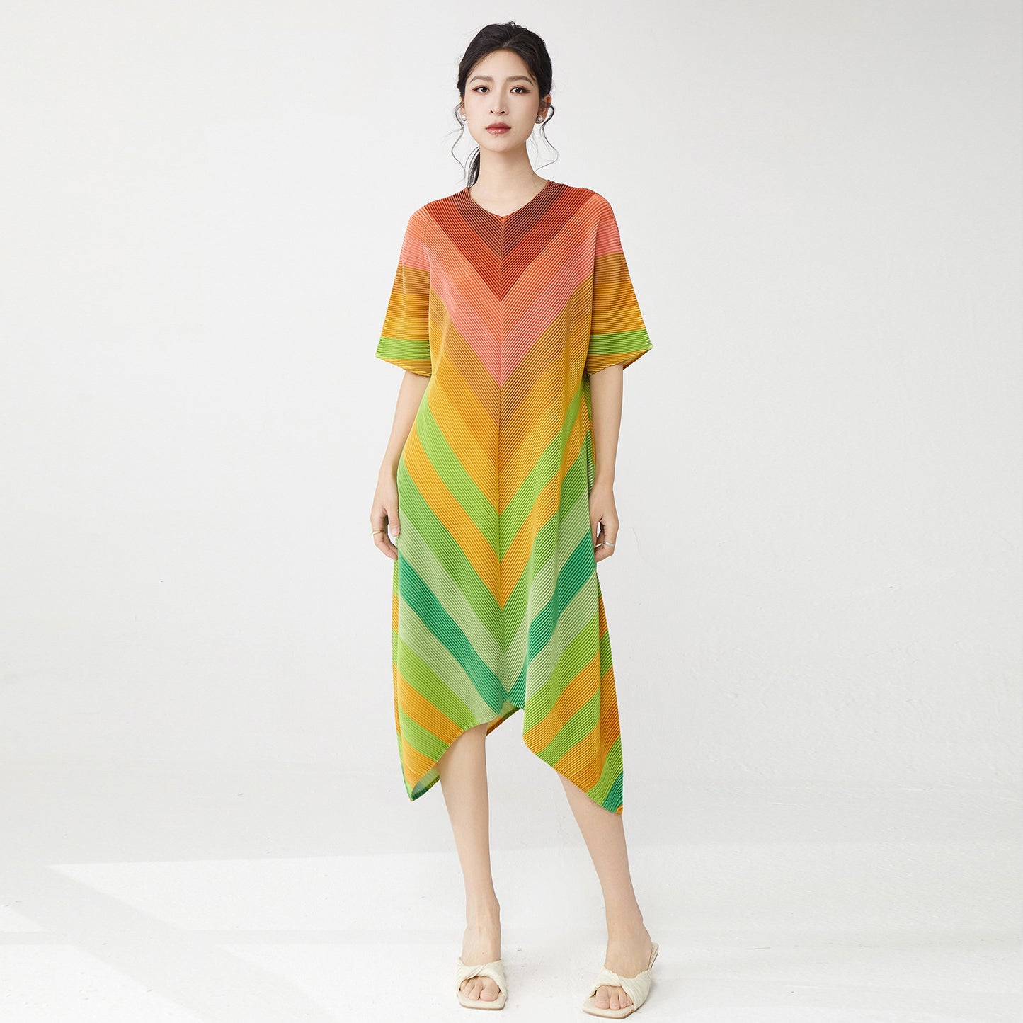 2025 A piece of women's clothing for delivery in the summer of 2025, a new striped V-neck loose large size medium and long dress.