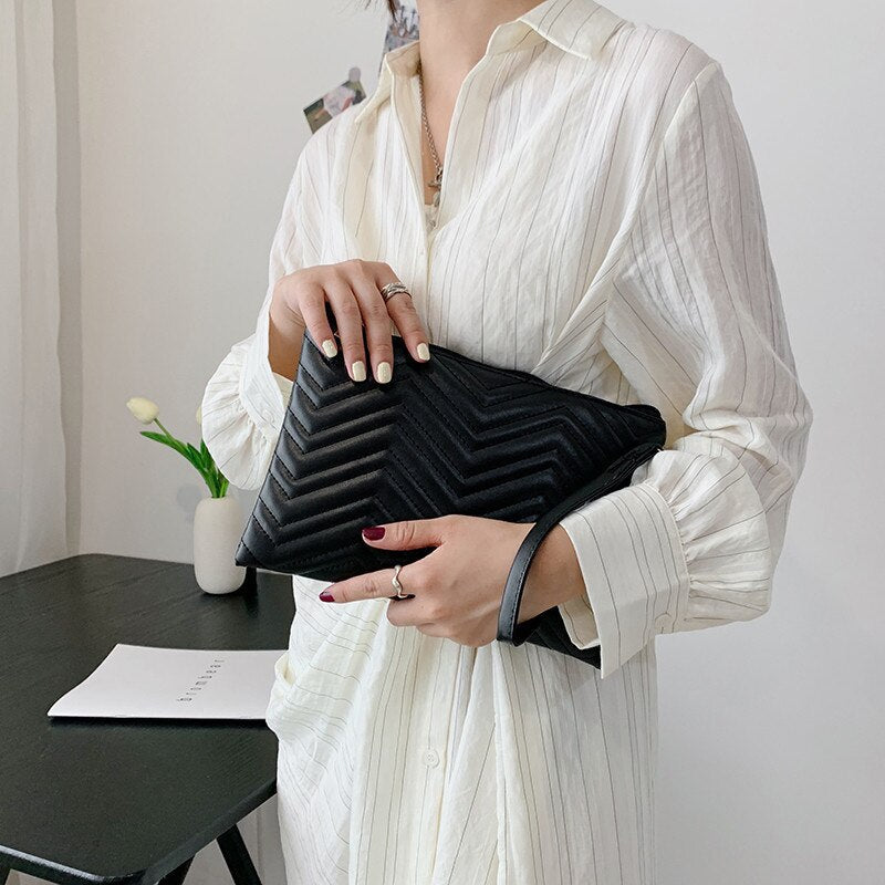 Antmvs Antmvs Popular wave bag female new fashion net red versatile leisure high-grade feeling small square bag with envelope in hand