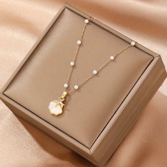 A Stainless Steel Chain With Shell Inlay, 18K Gold Plated, Retro Style, Ideal For Daily Wear And Gift To Women