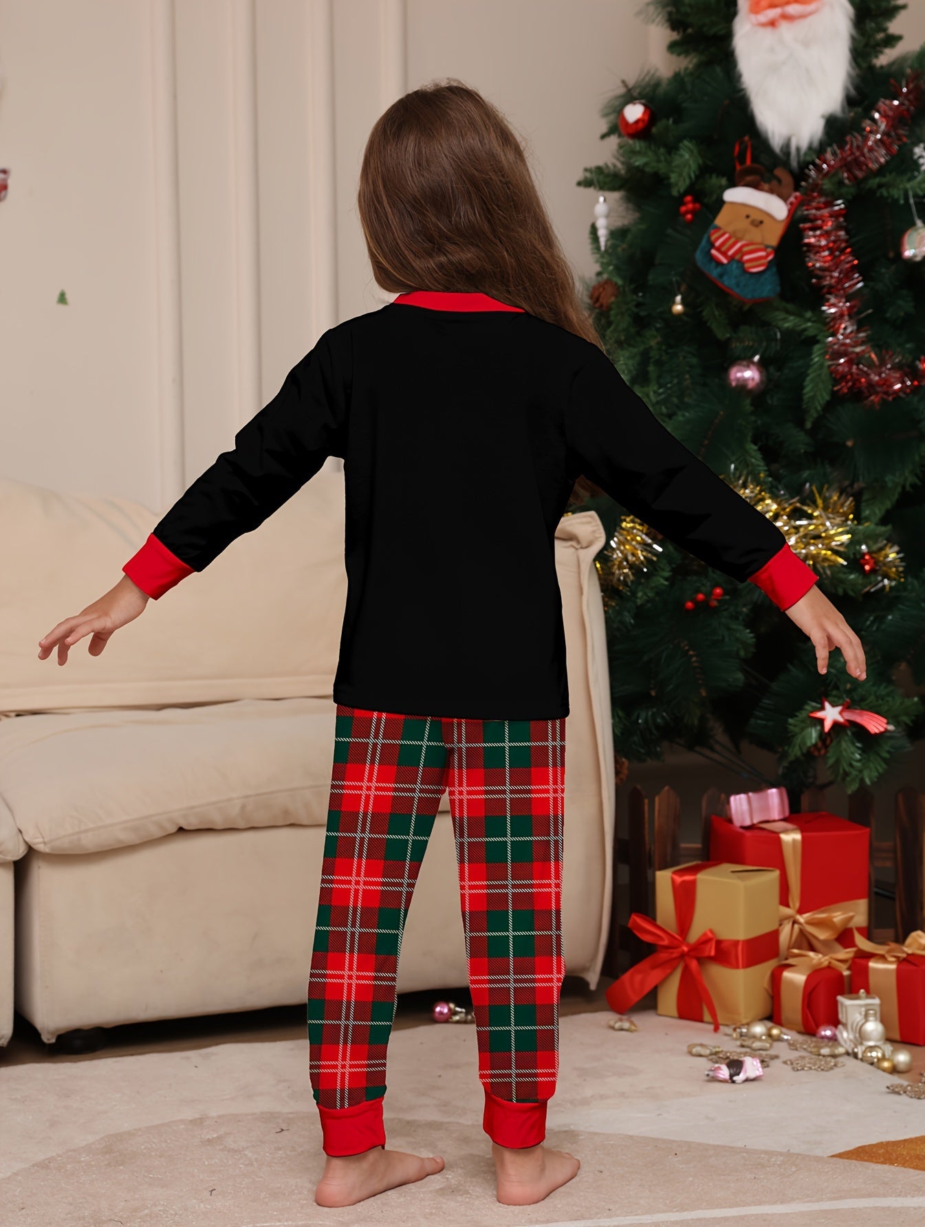 Youngsters' Cozy Christmas Pajama Set - Flame-Resistant, Long Sleeve & Plaid Pants with Festive Print for Boys and Girls, Perfect for Fall/Winter