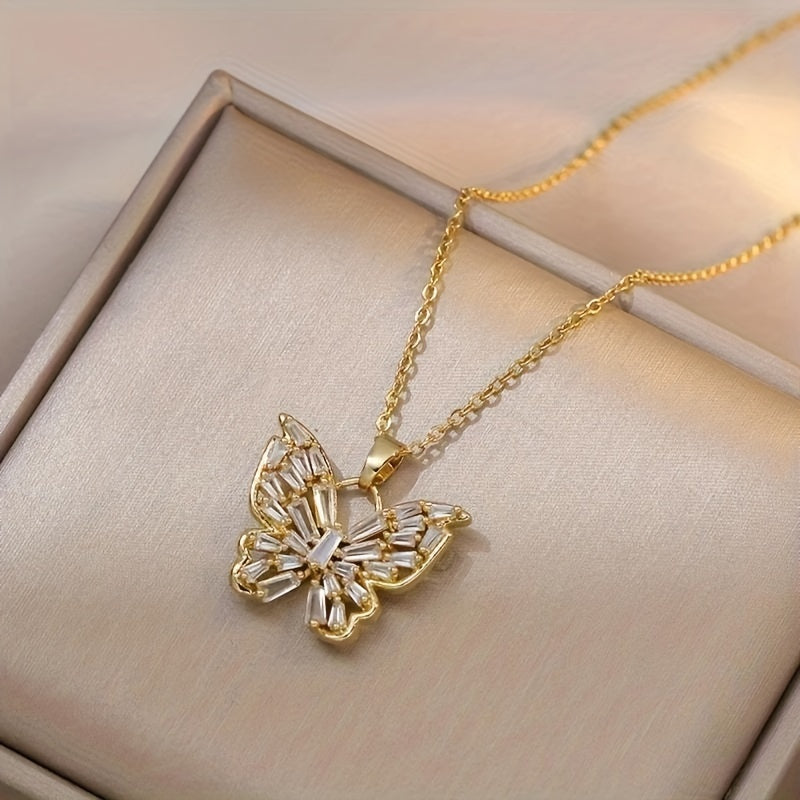 Fashionable French Retro Elegant Light Luxury Style Shiny Zircon Butterfly Pendant Necklace Temperament Women's Necklace The First Choice Gift for Girls and Women