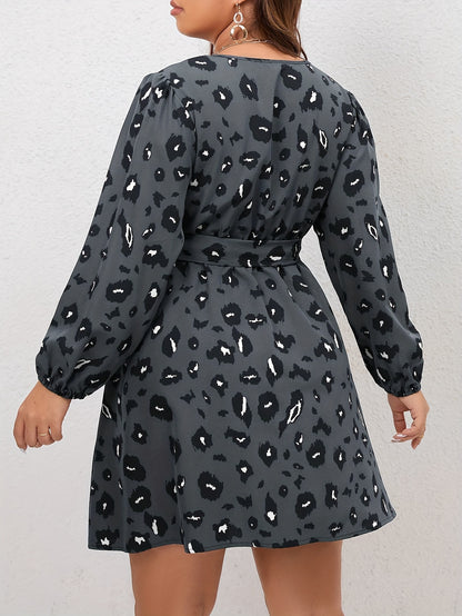 Antmvs Plus Size Casual Dress, Women's Plus Leopard Print Long Sleeve Surplice Neck Mini Dress With Belt