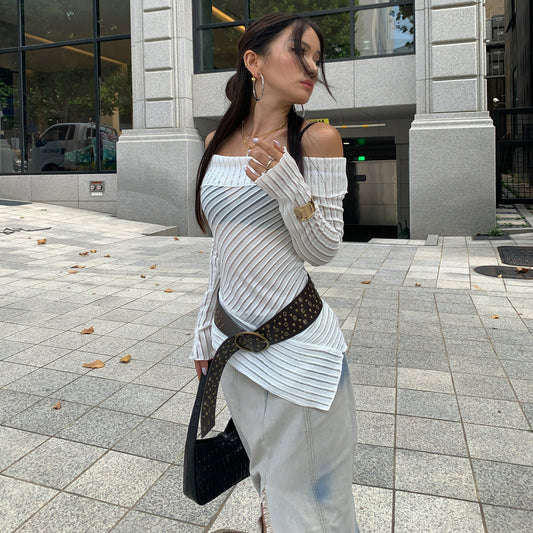 Antmvs Kira Solid Color Mesh Knitted See Through Long Sleeve Off-the-Shoulder Irregular Top