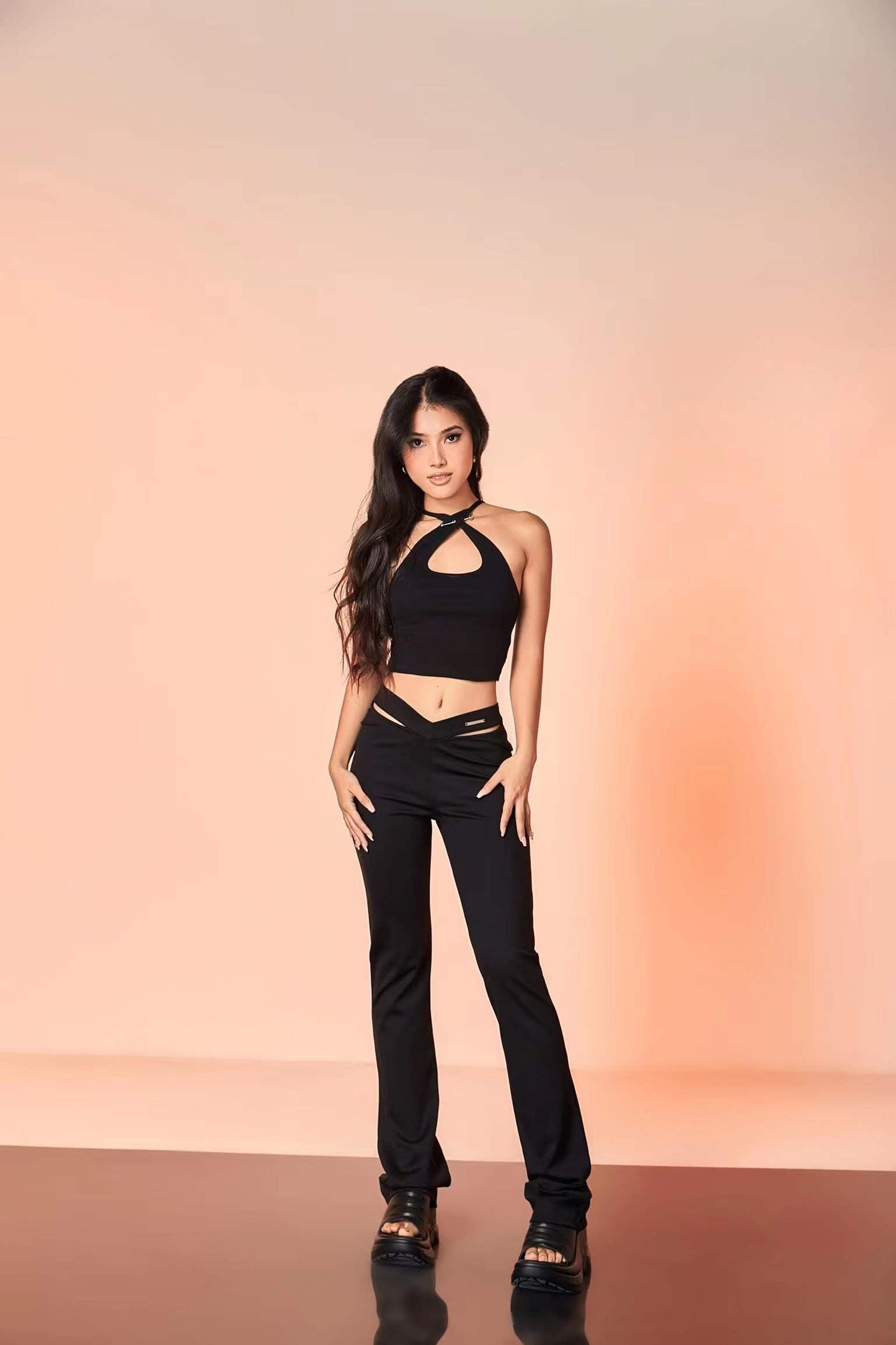 Antmvs Unicorn Blood Solid Color Halter Sleeveless Cropped Top V-Waist Band Slim Pants Matching Set