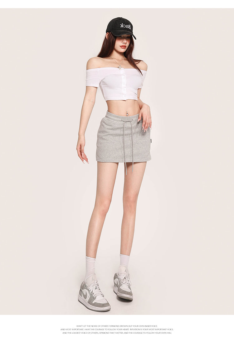 Antmvs Carla Solid Color Off-the-Shoulder Button Up Slim Cropped Top