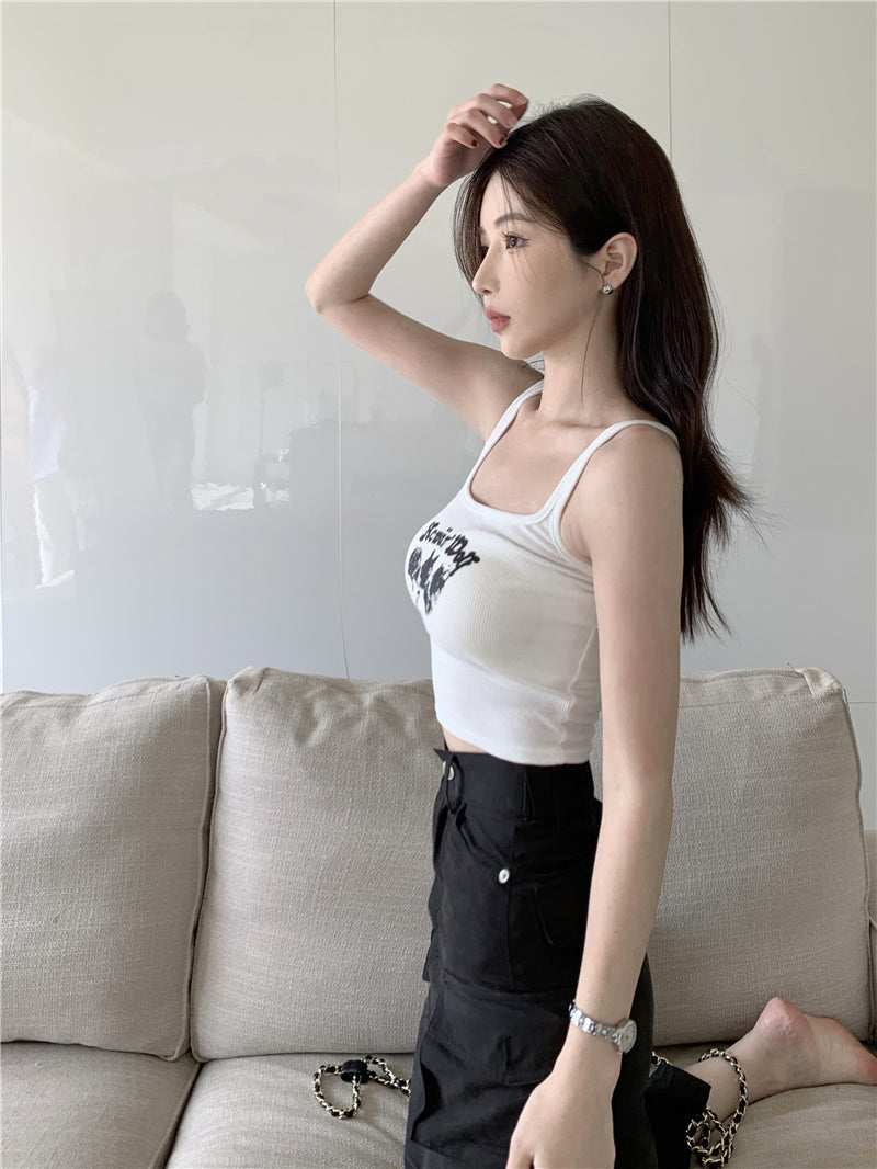 Antmvs Sunio Graphic Letter Print Red Spaghetti Multi-Strap Slim Cropped Camisole Top