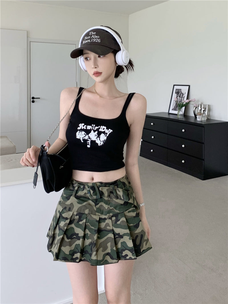 Antmvs Sunio Graphic Letter Print Red Spaghetti Multi-Strap Slim Cropped Camisole Top