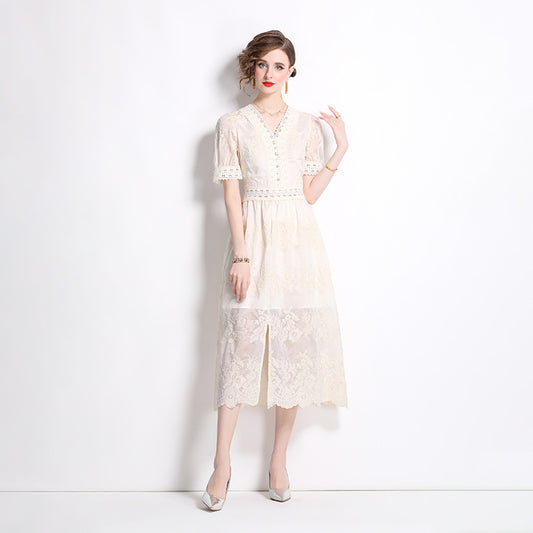 V-neck short-sleeved water-soluble flower splicing button decoration hollow waist heavy industry embroidery dress popular summer new