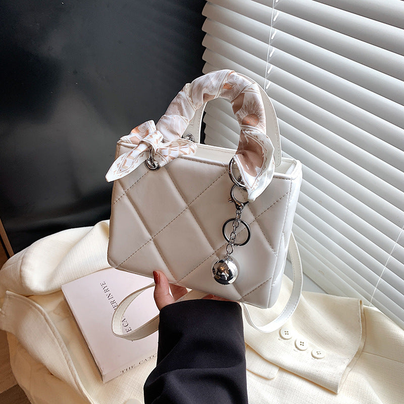 ANTMVS 2025 Hot style hand carry Princess Diana bag women's popular new Korean version ins trendy fashion small fragrant style shoulder bag versatile messenger bag