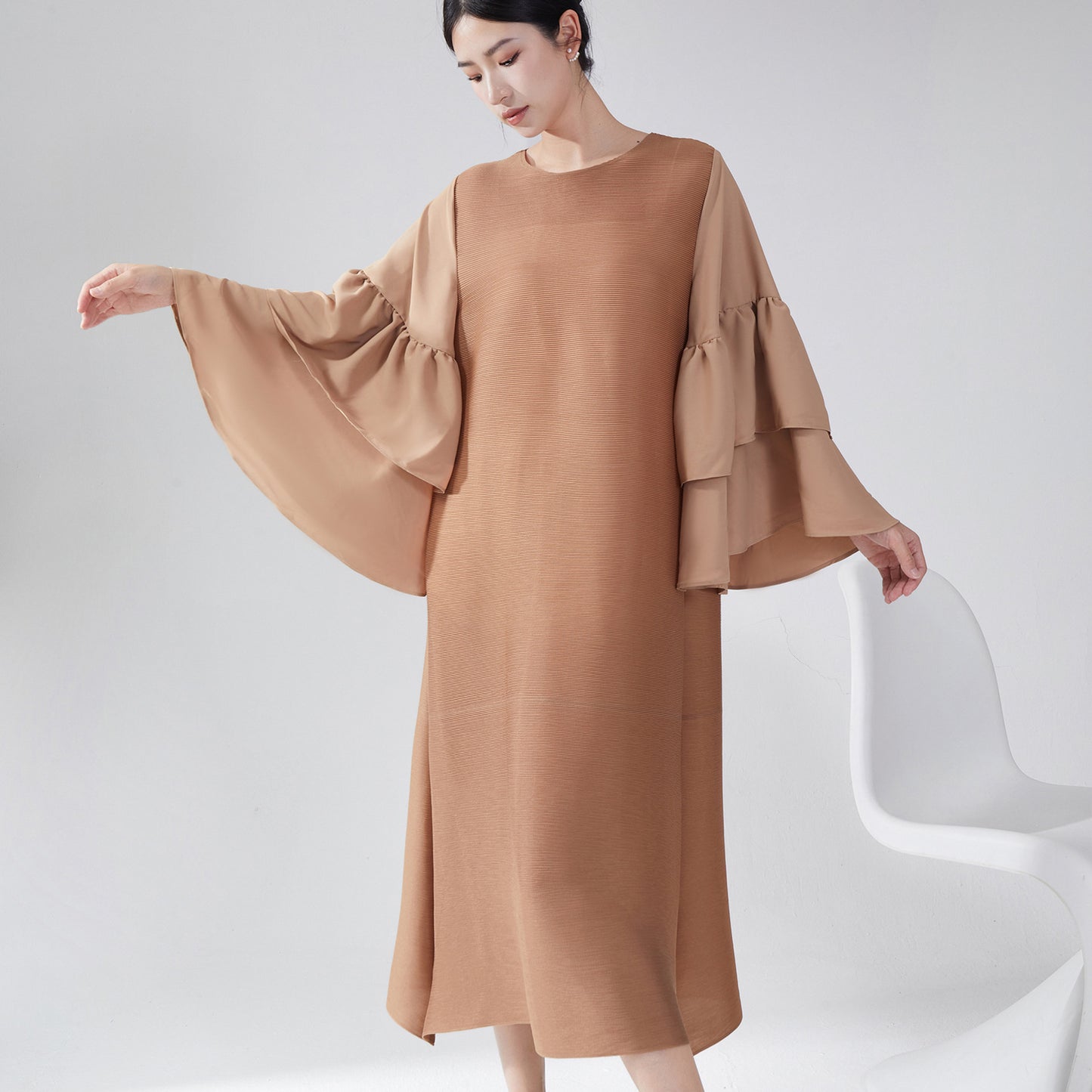 2025 Hot trade women's clothing autumn high-end dress loose large size horn sleeve 2025 new temperament elegant medium and long dress