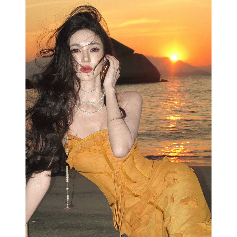 2025 Seaside vacation style is unique, beautiful, super good-looking suspender skirt, birthday dress, high-end mesh backless dress