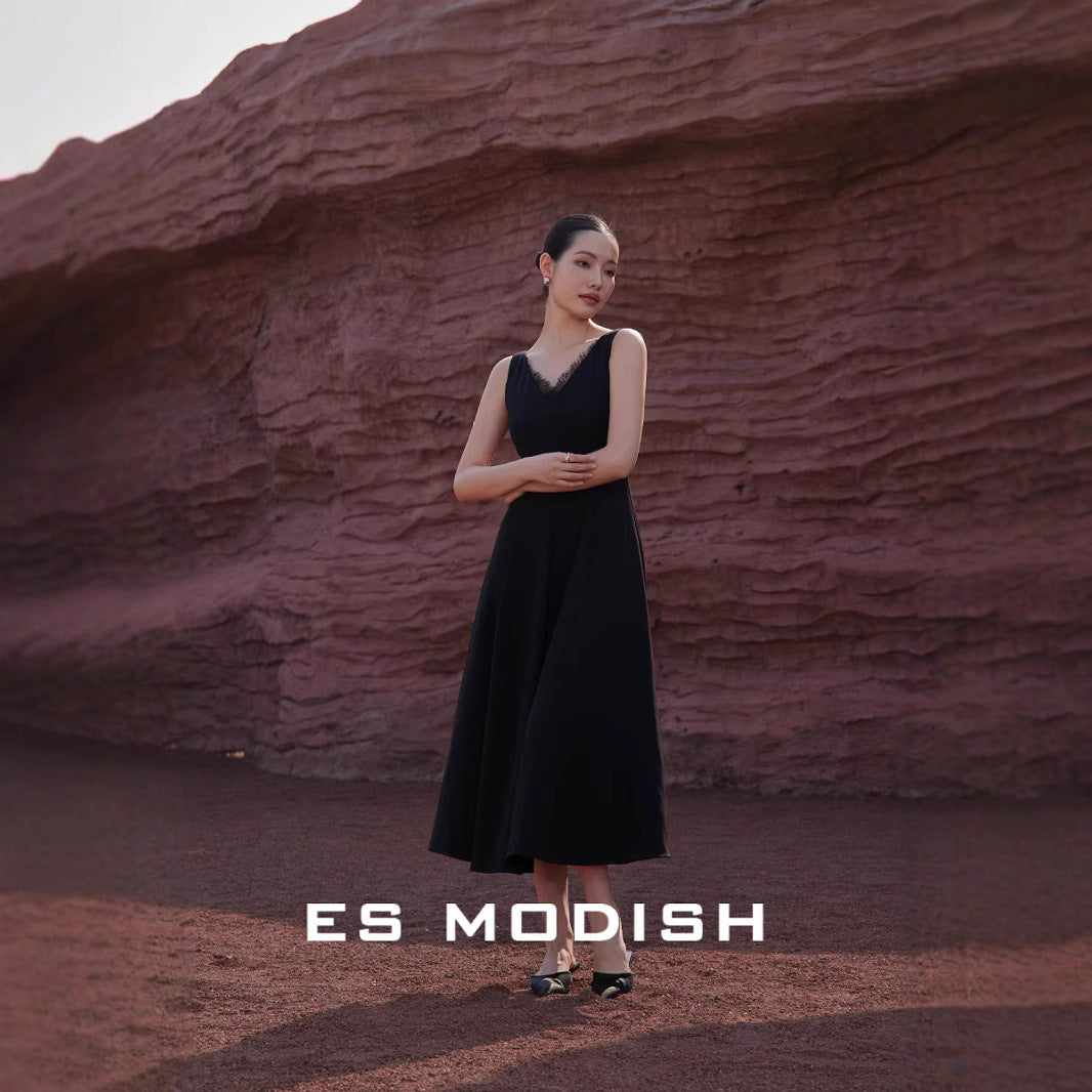2025 ES MODISH Spring New  Premium V-Neck Halter Lace Splicing High Waist Suspender Dress Women