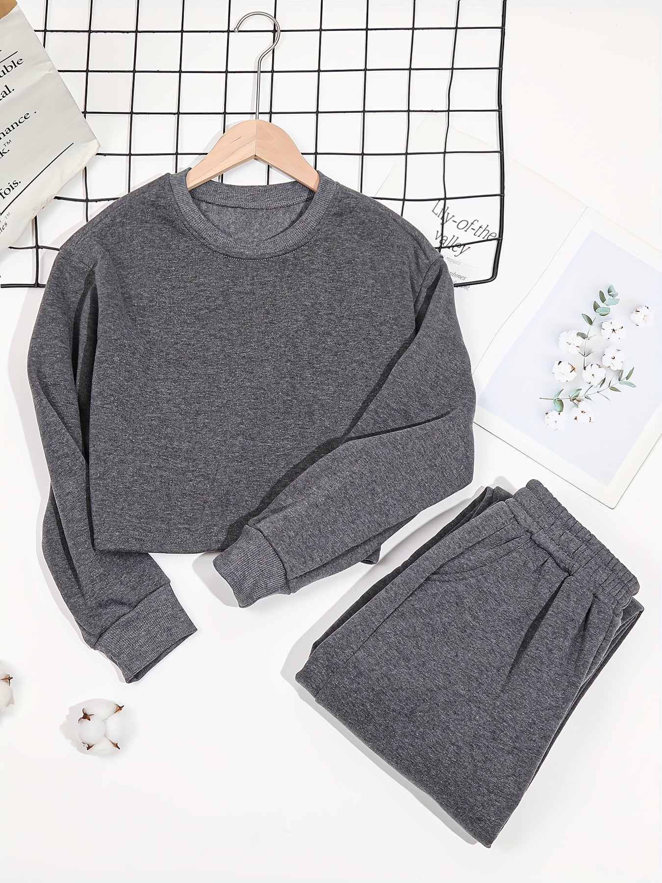 Antmvs 2pcs Long Sleeve Casual Sports Sets, Fleece Liner Crew Neck Pullover Sweatshirt & Casual Loose Sweatpants, Women's Activewear