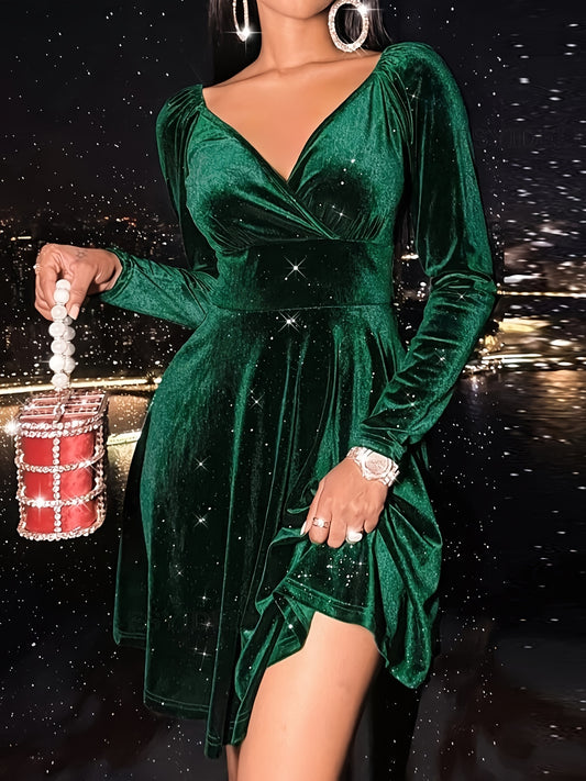 Antmvs Plus Size Elegant Dress, Women's Plus Solid Velvet Ruched Long Sleeve V Neck Nipped Waist A-line Dress