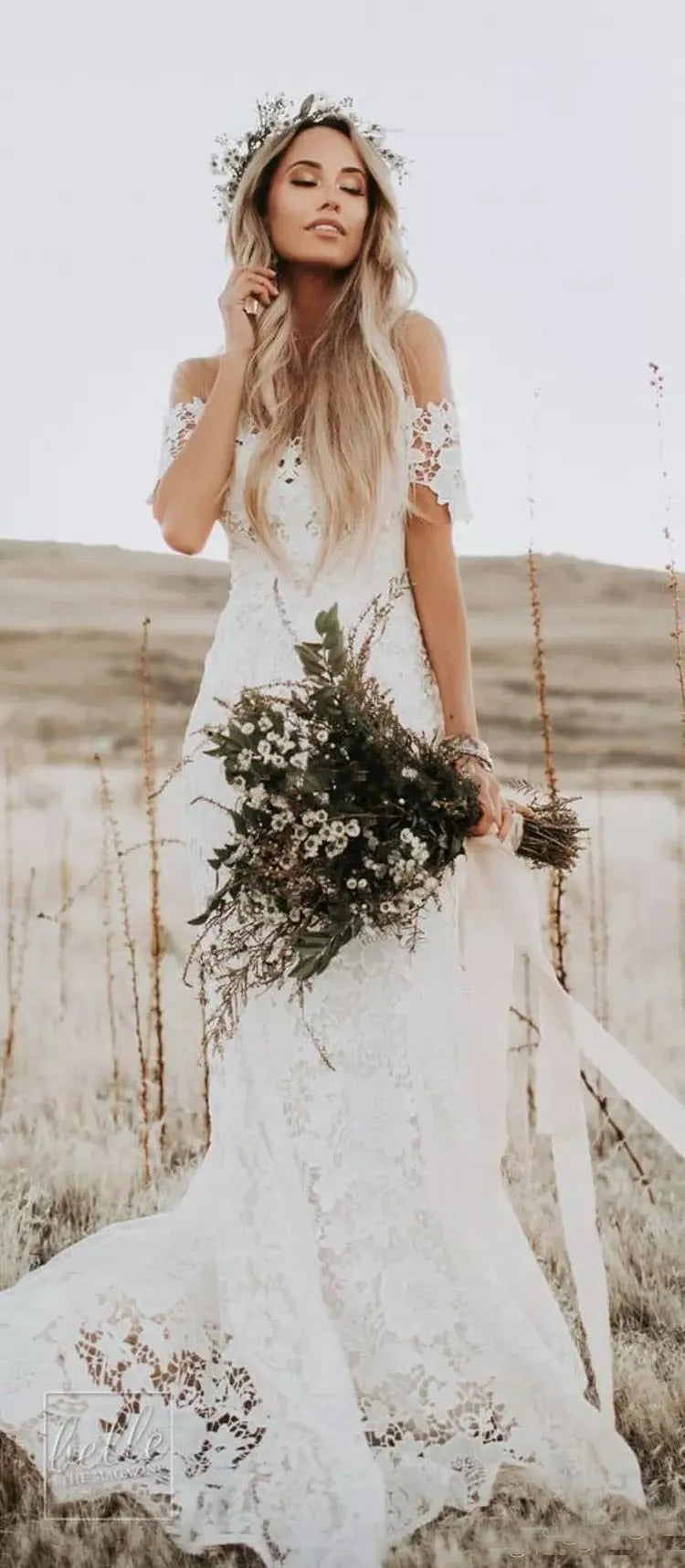 Elegant Boho Lace Wedding Gowns  Country Style Off The Shoulder Short Sleeves Bridal Dress Beach Wedding Dresses Sweep Train