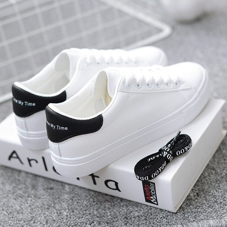 Women Sneakers  Fashion Breathble Vulcanized Shoes Women Pu leather Platform Shoes Women Lace up Casual Shoes White