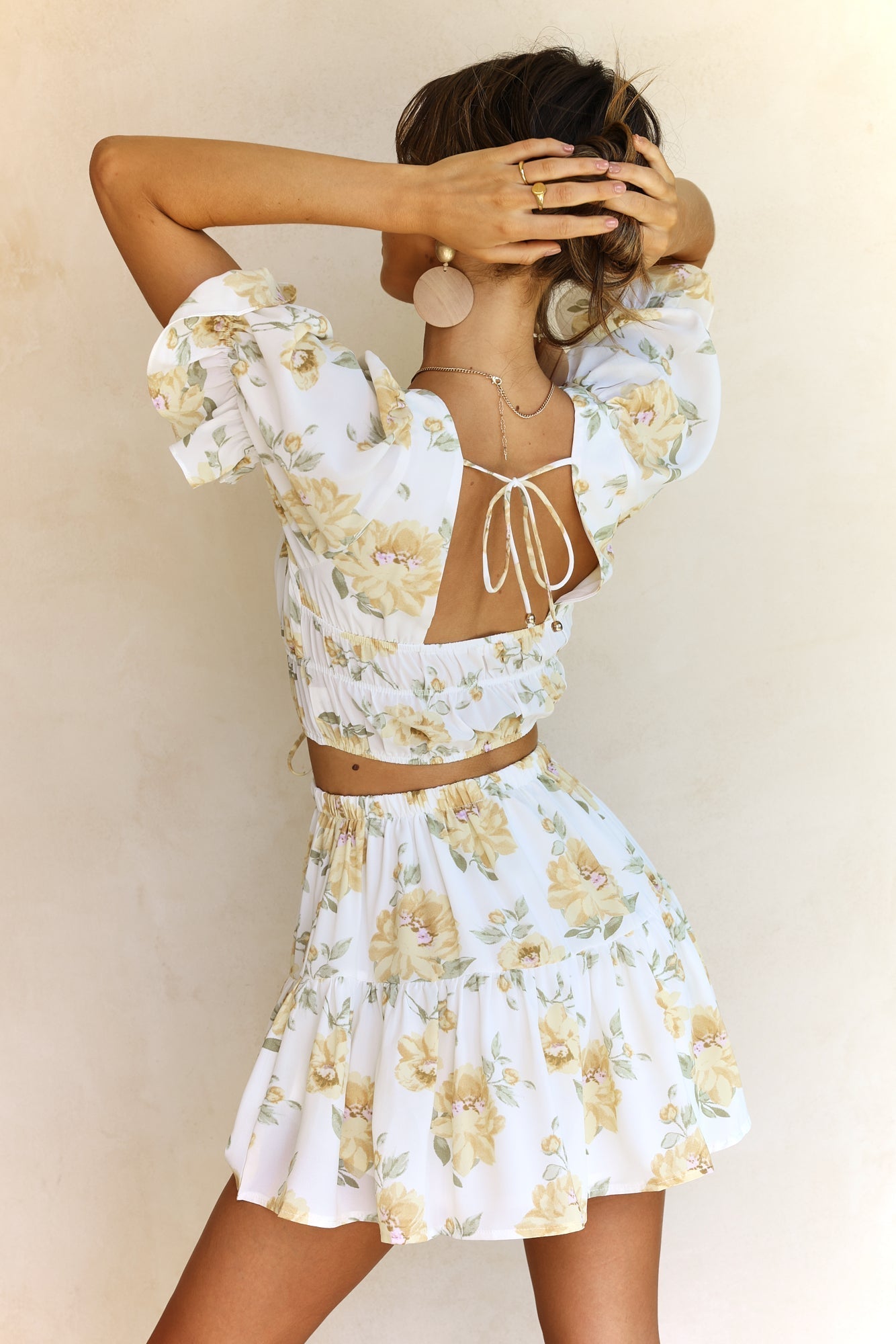 Antmvs Pastel Yellow Floral Crop Top and Skirt Sets